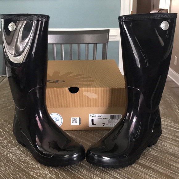 UGG Shoes - UGG RAIN BOOTS